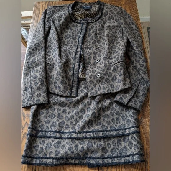 Etcetera Skirt Suit Size 4 - Picture 2 of 11